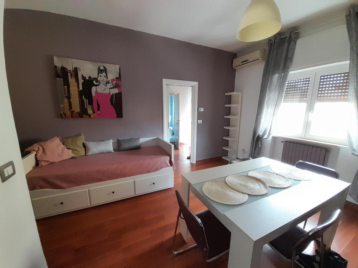 A Casa Di Sabry Lägenhet Bari Exteriör bild